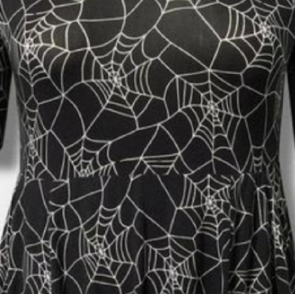 NWT Torrid 2 Spider Web Black Mini Super Soft Skater Dress 2X 18 20 - Picture 6 of 9